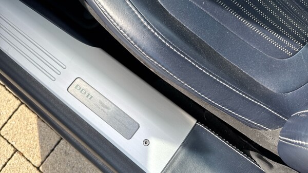 Used Aston Martin DB11 2021 for sale - 75391589: Photo 55