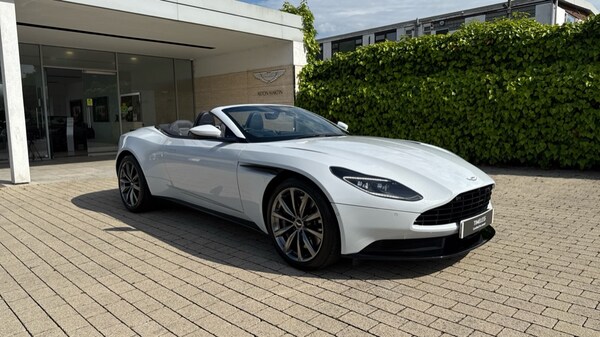 Used Aston Martin DB11 2021 for sale - 75391589: Photo 62