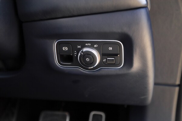 Used Aston Martin DB11 2021 for sale - 75391589: Photo 65