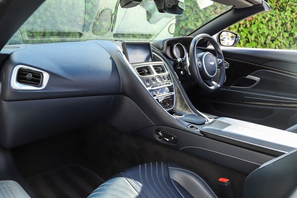 Used Aston Martin DB11 2021 for sale - 75391589: Photo 68