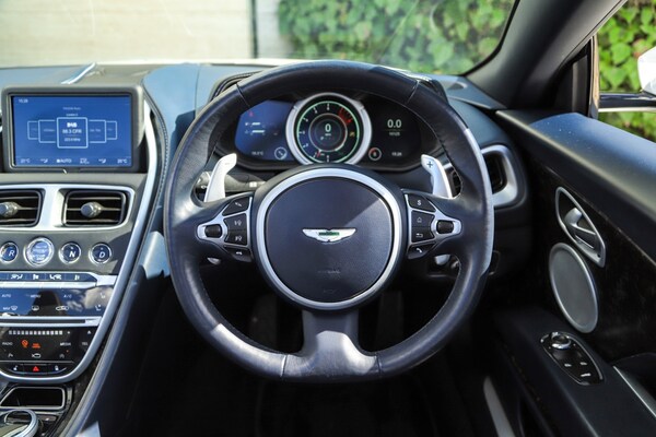 Used Aston Martin DB11 2021 for sale - 75391589: Photo 71