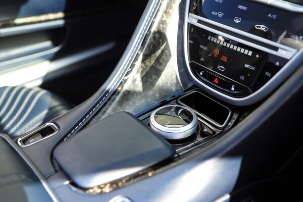 Used Aston Martin DB11 2021 for sale - 75391589: Photo 73