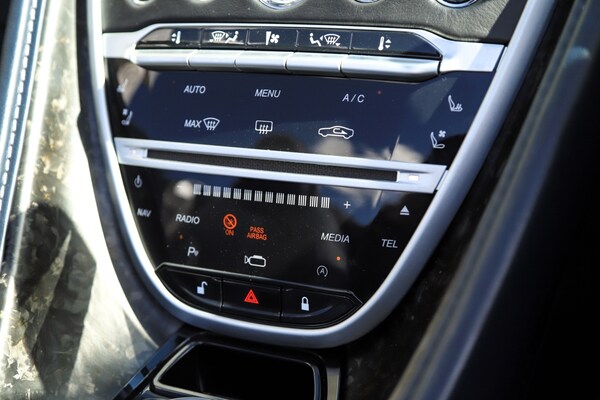 Used Aston Martin DB11 2021 for sale - 75391589: Photo 74