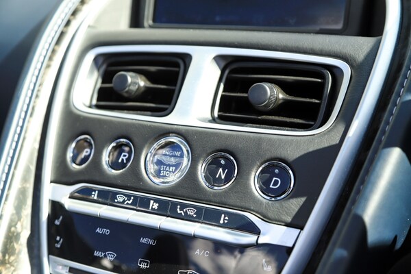 Used Aston Martin DB11 2021 for sale - 75391589: Photo 75