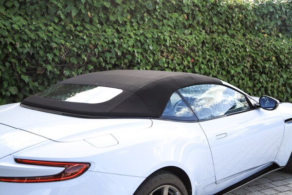 Used Aston Martin DB11 2021 for sale - 75391589: Photo 80
