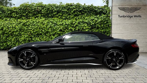 Used Aston Martin Vanquish 2017 for sale - 75391685: Photo 17