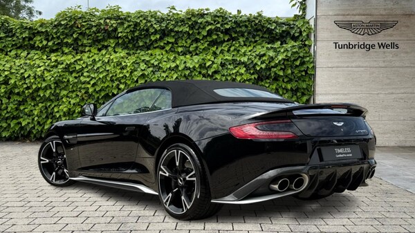 Used Aston Martin Vanquish 2017 for sale - 75391685: Photo 2