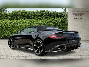 Used Aston Martin Vanquish 2017 for sale - 75391685: Photo