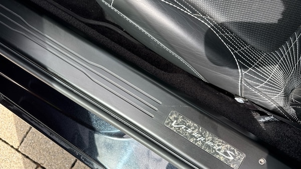 Used Aston Martin Vanquish 2017 for sale - 75391685: Photo 40