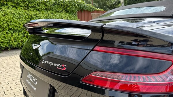 Used Aston Martin Vanquish 2017 for sale - 75391685: Photo 8