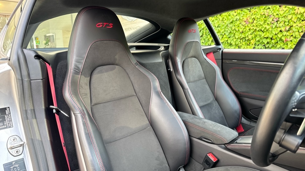 Used Porsche Cayman 2021 for sale - 75959505: Photo 25