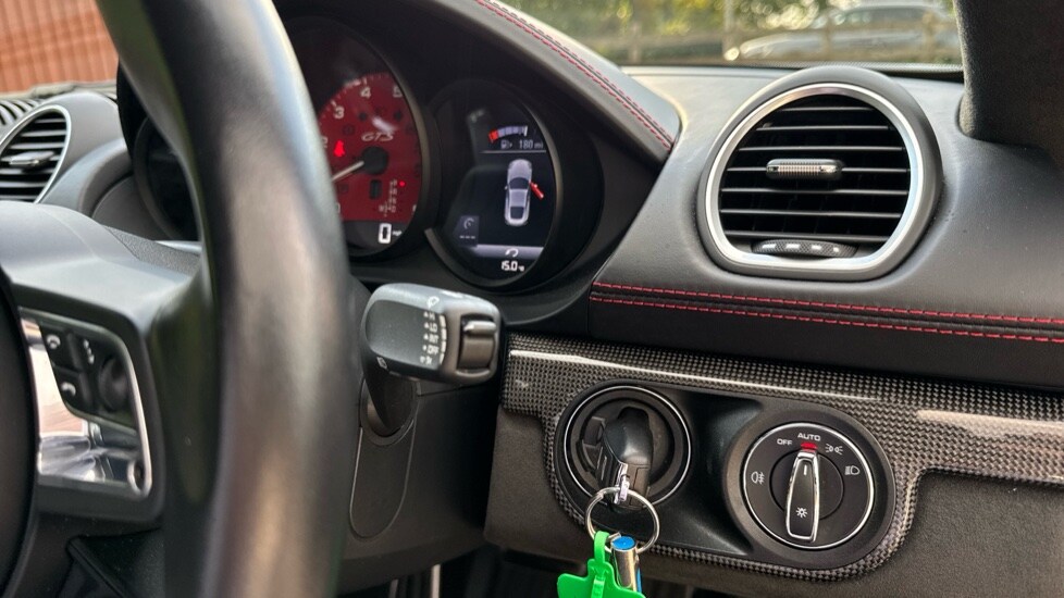 Used Porsche Cayman 2021 for sale - 75959505: Photo 29