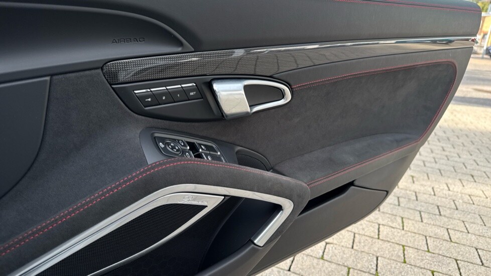 Used Porsche Cayman 2021 for sale - 75959505: Photo 35