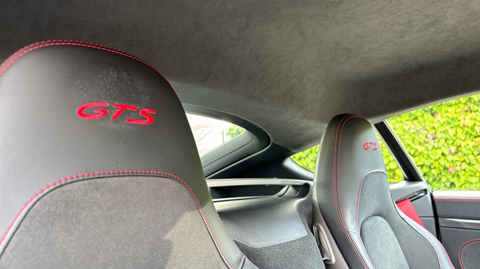 Used Porsche Cayman 2021 for sale - 75959505: Photo 36