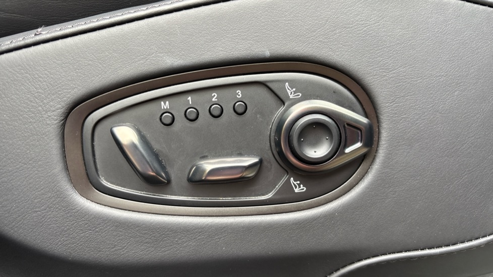 Used Aston Martin DBX 2024 for sale - 76204001: Photo 36
