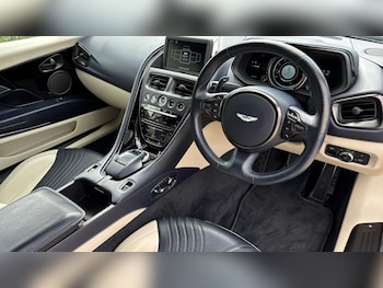 Used Aston Martin DB11 2021 for sale - 75391946: Photo