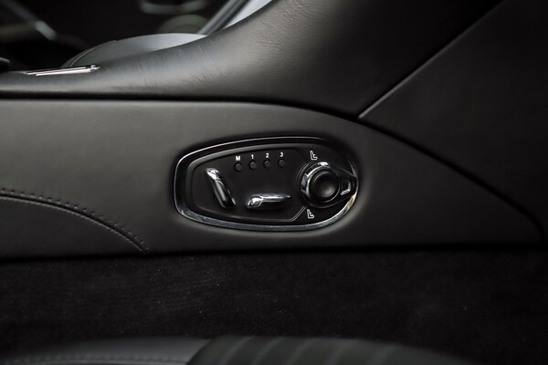 Used Aston Martin DB11 2019 for sale - 75391608: Photo 29
