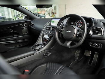 Used Aston Martin DB11 2019 for sale - 75391608: Photo