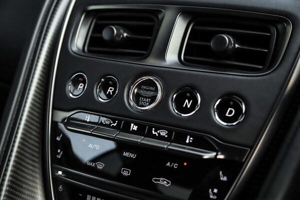 Used Aston Martin DB11 2019 for sale - 75391608: Photo 41