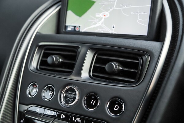 Used Aston Martin DB11 2019 for sale - 75391608: Photo 43