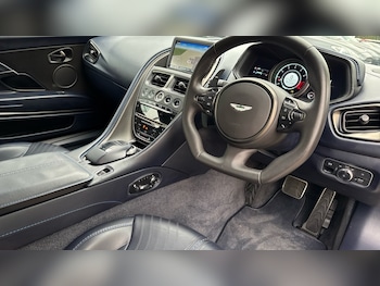 Used Aston Martin DB11 2020 for sale - 76014926: Photo
