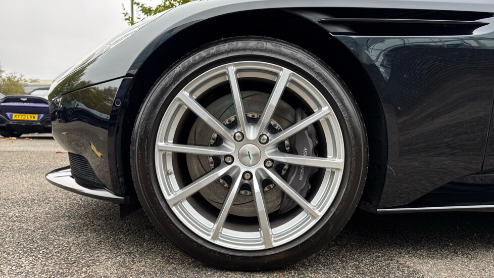 Used Aston Martin DB11 2020 for sale - 76014926: Photo 4