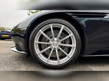 Used Aston Martin DB11 2020 for sale - 76014926: Photo