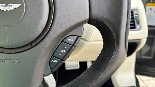 Used Aston Martin DB9 2017 for sale - 75424862: Photo 27