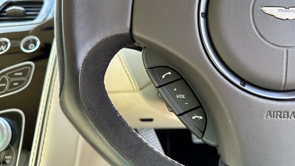 Used Aston Martin DB9 2017 for sale - 75424862: Photo 28