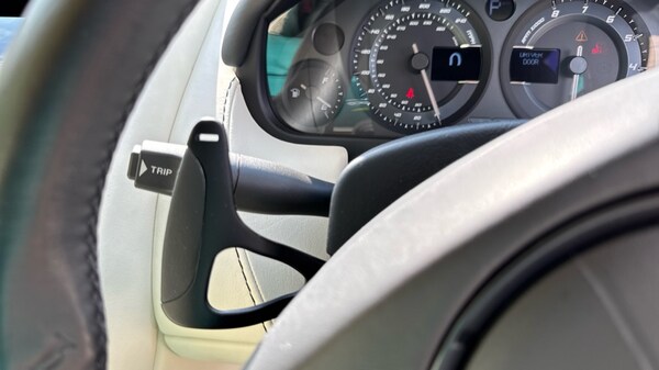 Used Aston Martin DB9 2017 for sale - 75424862: Photo 30