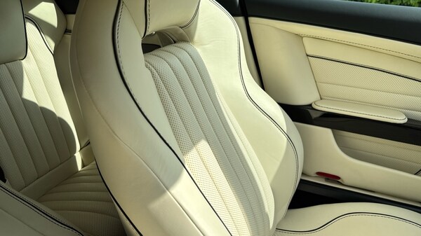 Used Aston Martin DB9 2017 for sale - 75424862: Photo 48