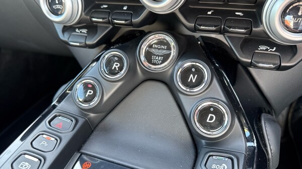 Used Aston Martin Vantage 2023 for sale - 75648450: Photo 32