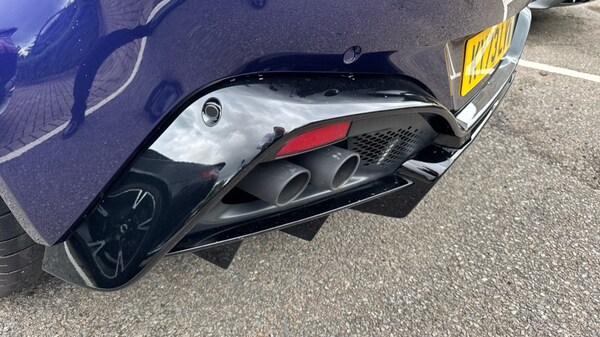 Used Aston Martin Vantage 2023 for sale - 75648450: Photo 43