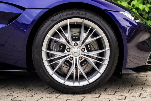 Used Aston Martin Vantage 2023 for sale - 75648450: Photo 4