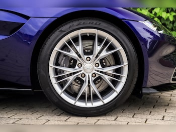 Used Aston Martin Vantage 2023 for sale - 75648450: Photo