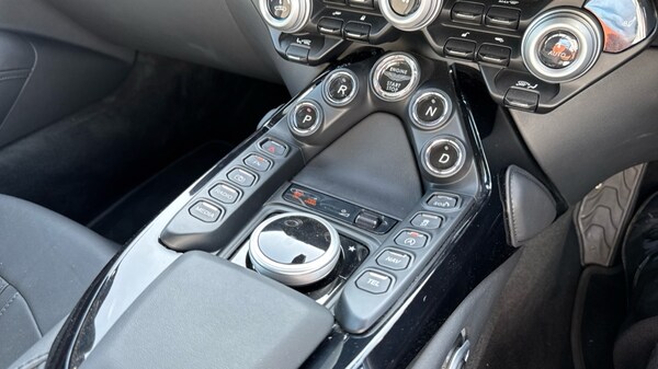 Used Aston Martin Vantage 2023 for sale - 75648450: Photo 53