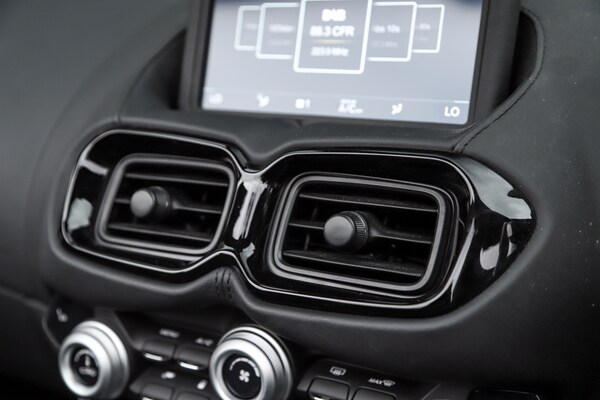 Used Aston Martin Vantage 2023 for sale - 75648450: Photo 56