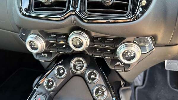 Used Aston Martin Vantage 2023 for sale - 75648450: Photo 59