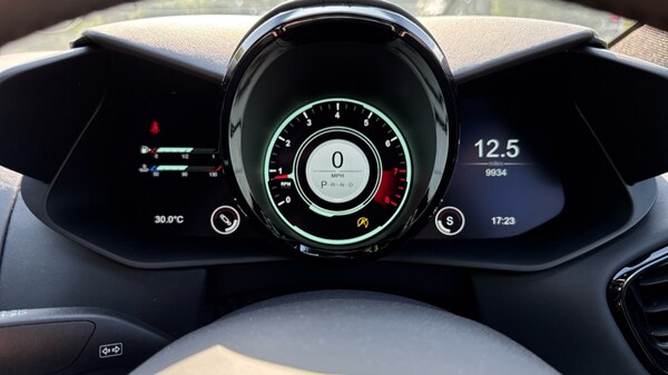 Used Aston Martin Vantage 2023 for sale - 75648450: Photo 6
