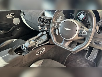 Used Aston Martin Vantage 2019 for sale - 75392057: Photo