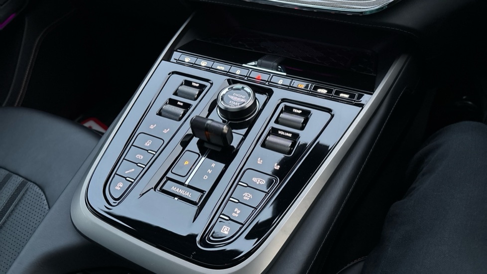 Used Aston Martin DBX 2024 for sale - 76203897: Photo 34