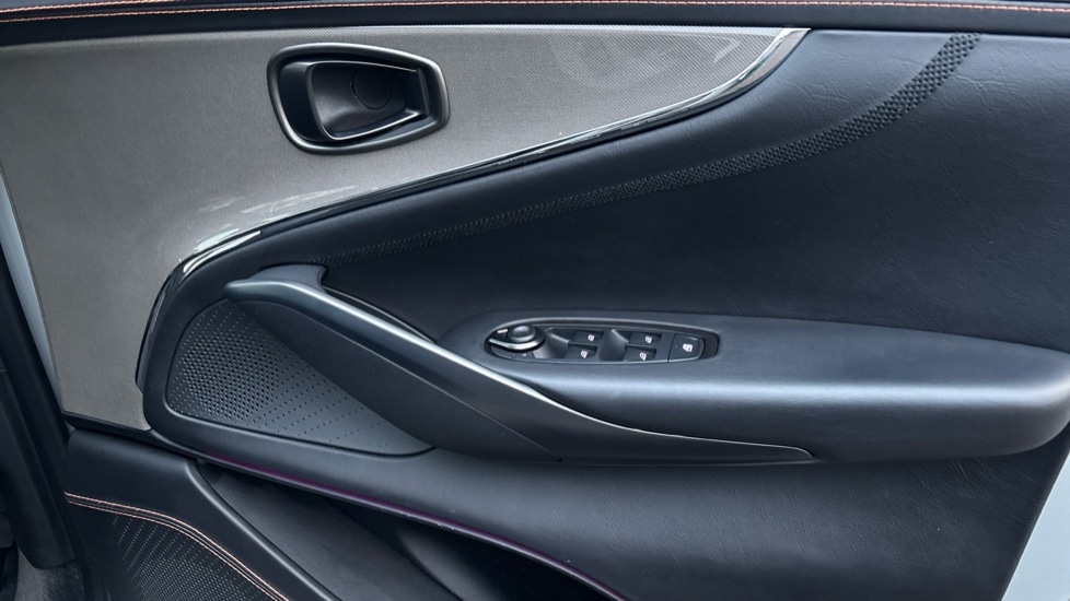 Used Aston Martin DBX 2024 for sale - 76203897: Photo 35