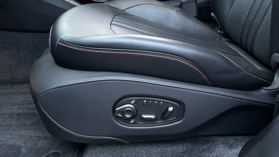 Used Aston Martin DBX 2024 for sale - 76203897: Photo 37