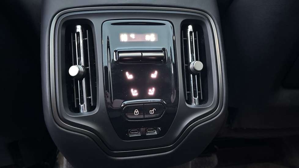 Used Aston Martin DBX 2024 for sale - 76203897: Photo 38