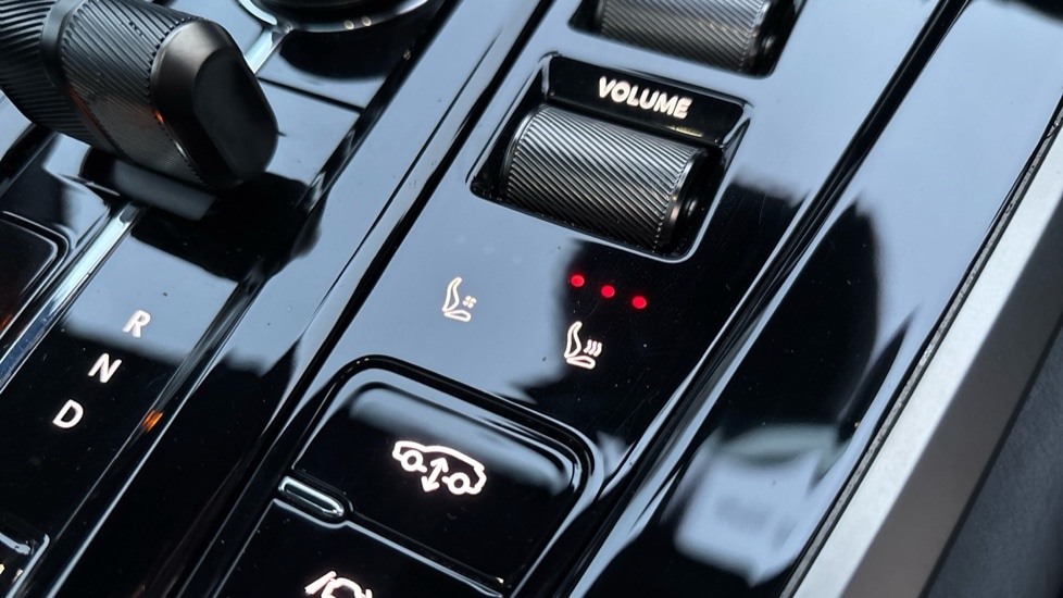 Used Aston Martin DBX 2024 for sale - 76203897: Photo 39