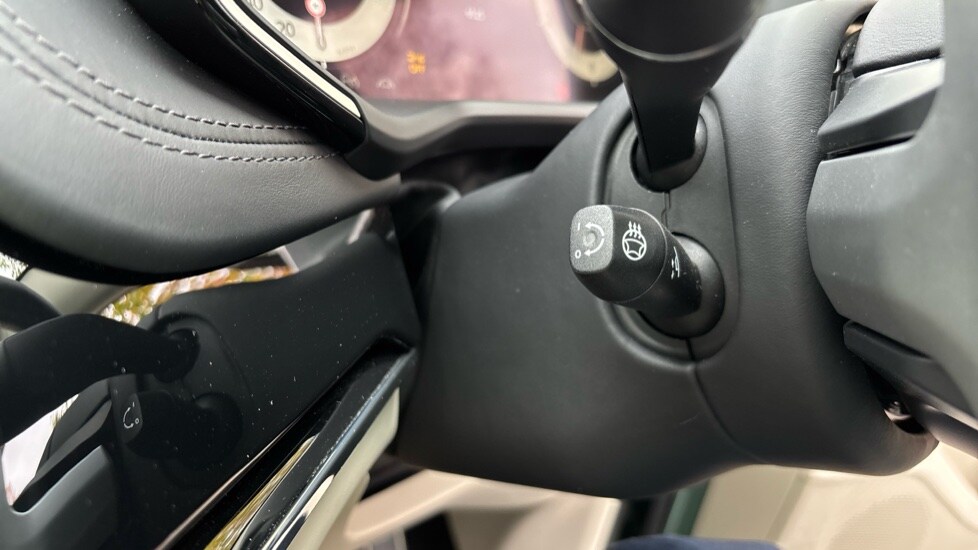 Used Aston Martin DBX 2024 for sale - 76528856: Photo 30