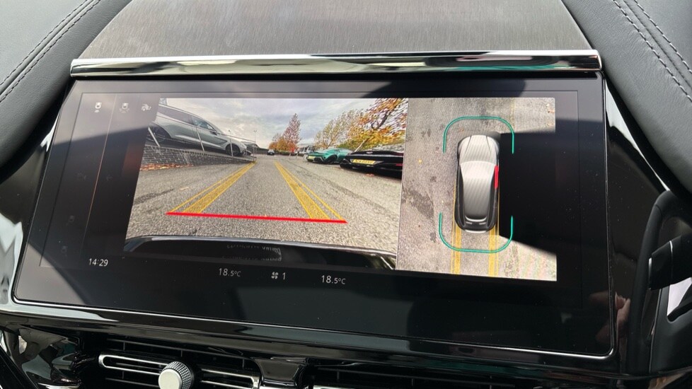 Used Aston Martin DBX 2024 for sale - 76528856: Photo 31