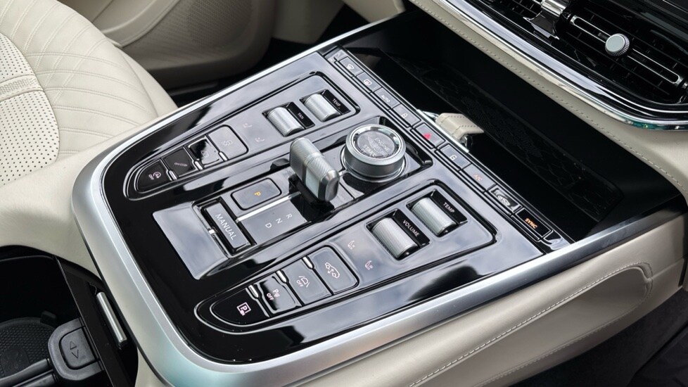 Used Aston Martin DBX 2024 for sale - 76528856: Photo 33