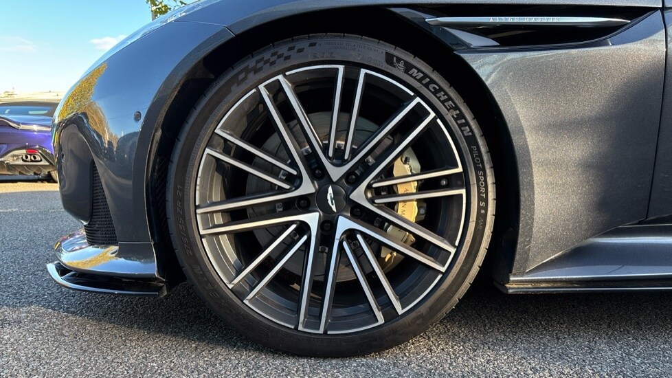 Used Aston Martin V8 2025 for sale - 76332188: Photo 4