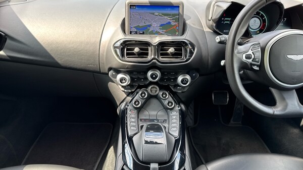 Used Aston Martin Vantage 2020 for sale - 75425032: Photo 10